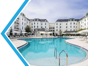 riding-academy-hotel-pool